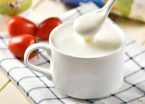 喝酸奶与直接服用益生菌有什么不同？